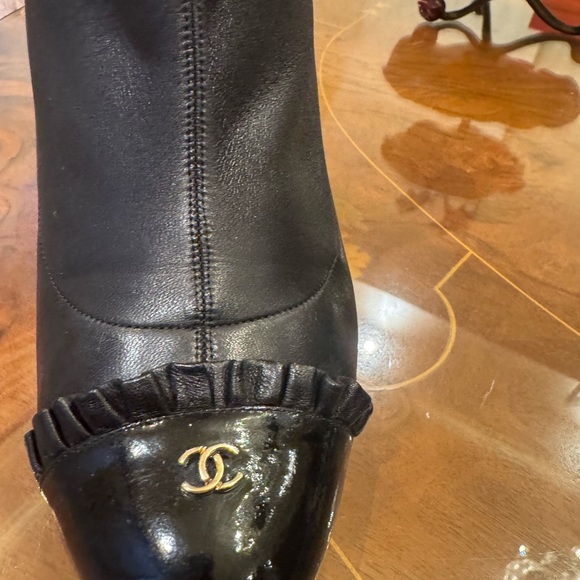 Chanel Lambskin ankle boots booties interlocking CC logo Sz 9.5 - Picture 4 of 16
